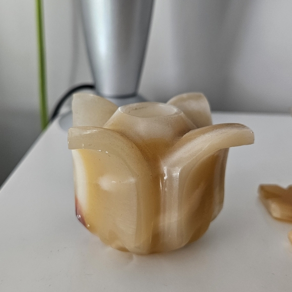 Onyx Flower Candle Holder - Picture 2 of 10